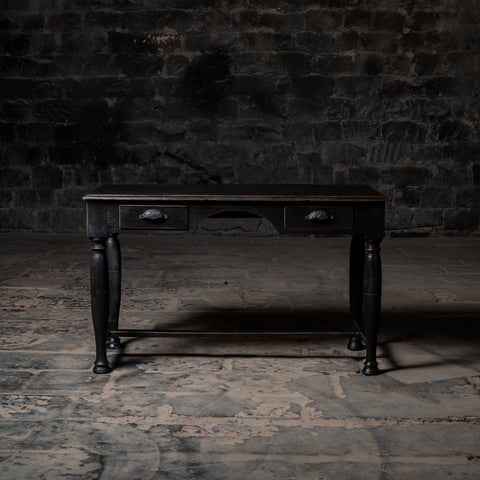 Traditional Writing Wooden Desk With Drawer