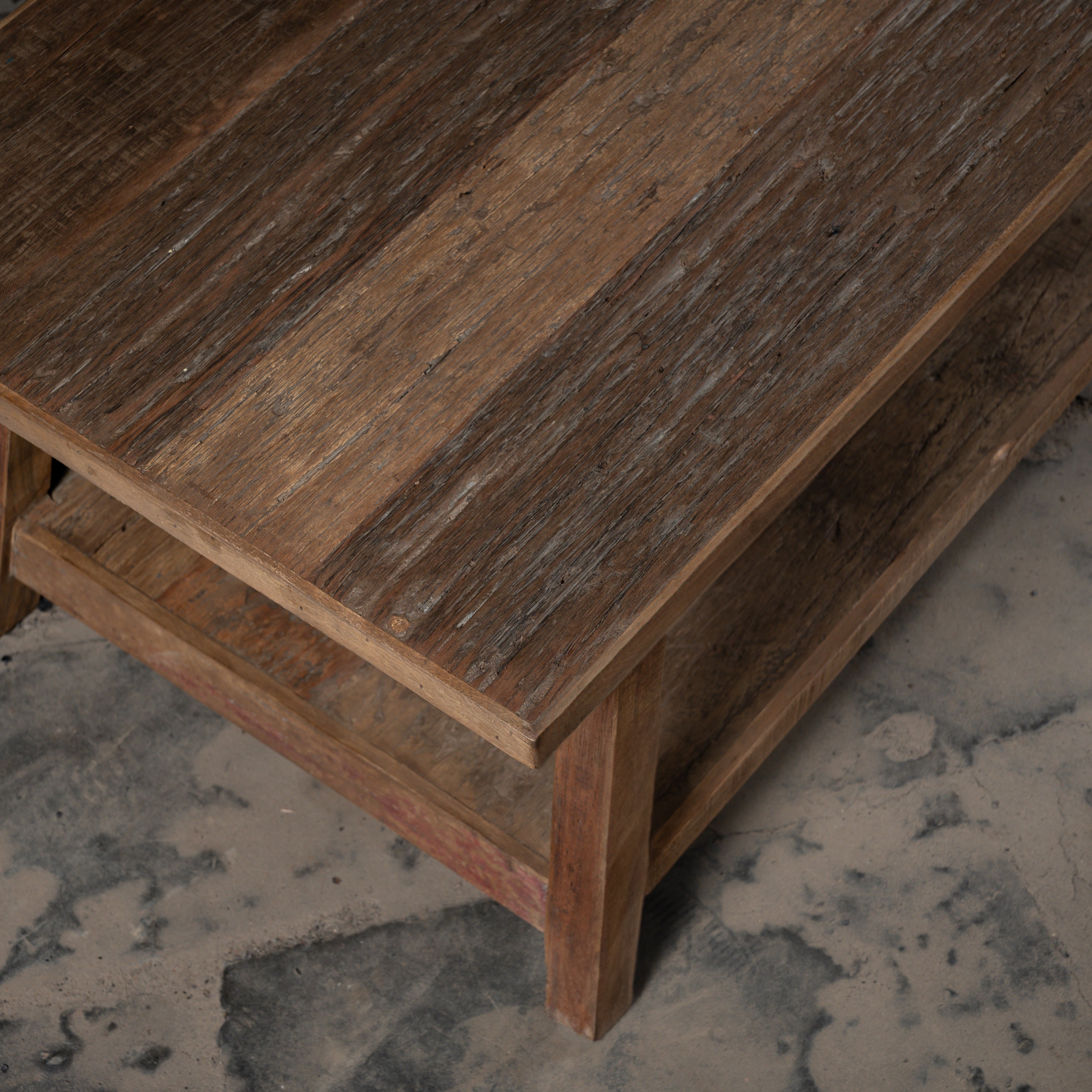 Countryside Shelfed Coffee table