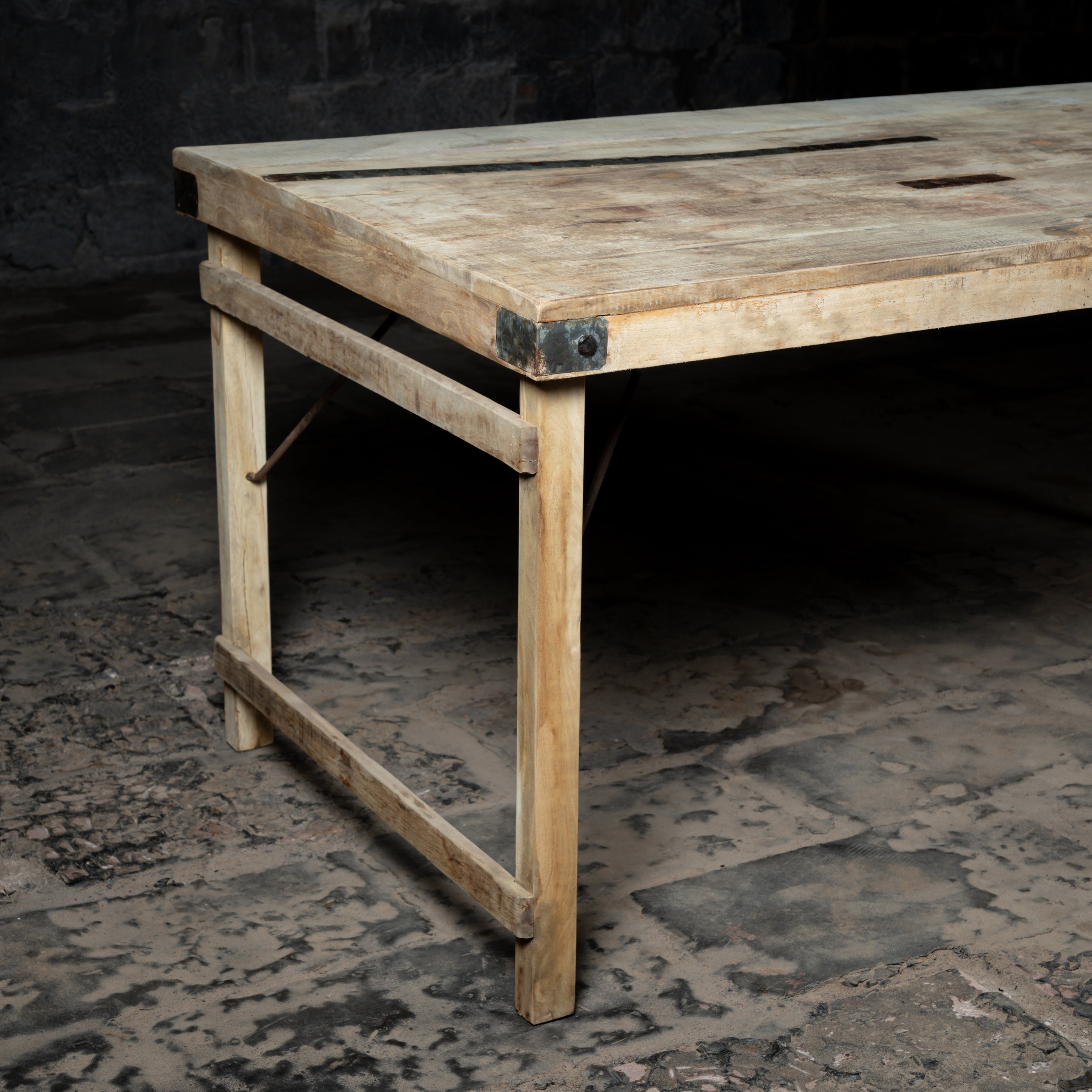 The Haven Hinge Dining Table