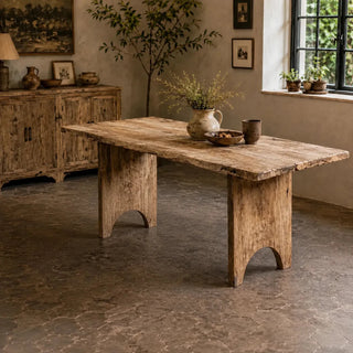 Heritage Arc Dining table