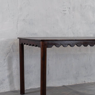 Tarang Dining Table - Qarnation